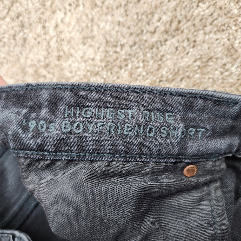 American Eagle Highest Rise 90s Boyfriend Shorts Black Denim Frayed Hem Size 8‎ - Picture 3 of 8